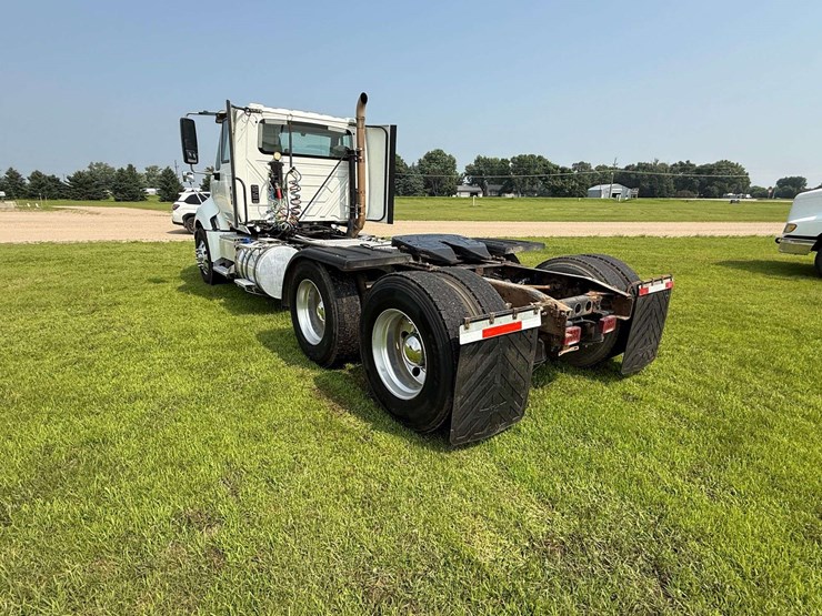 2016-international-prostar-image-19