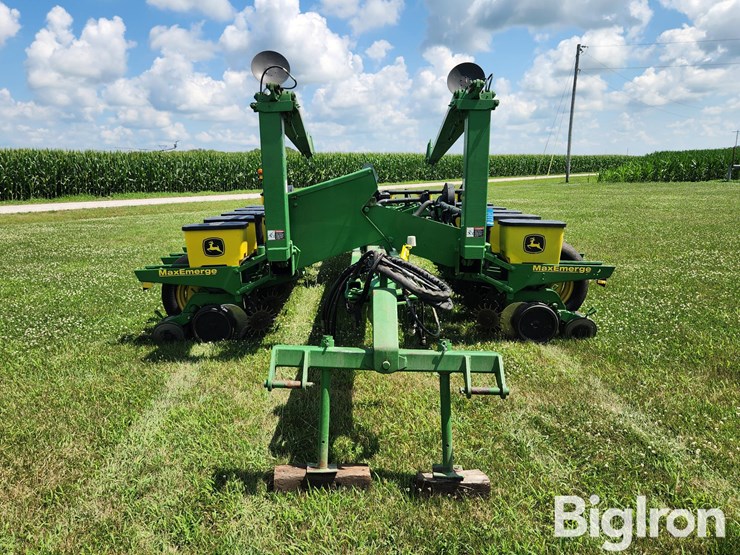 1996-john-deere-7200-image-2