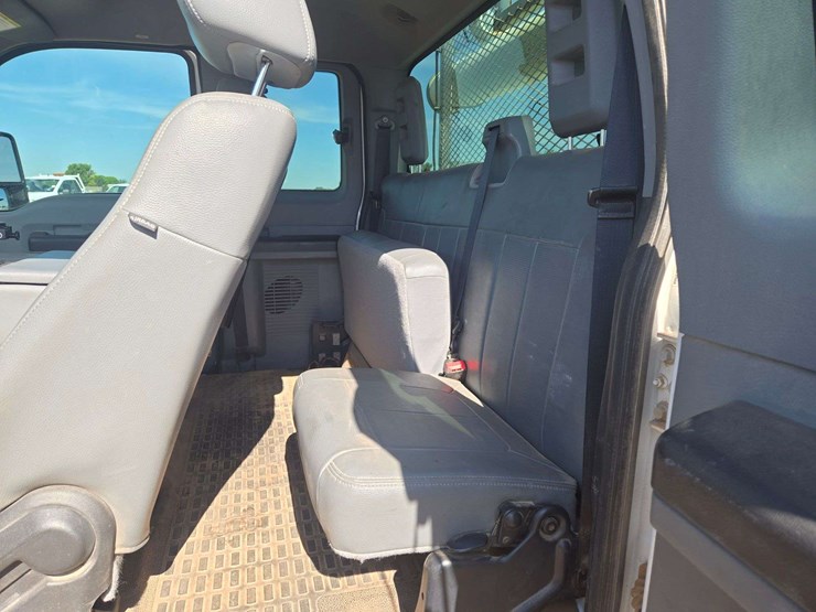 2012-ford-f350-image-17