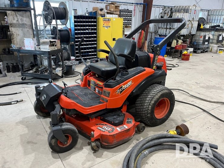 kubota-zd326-image-1
