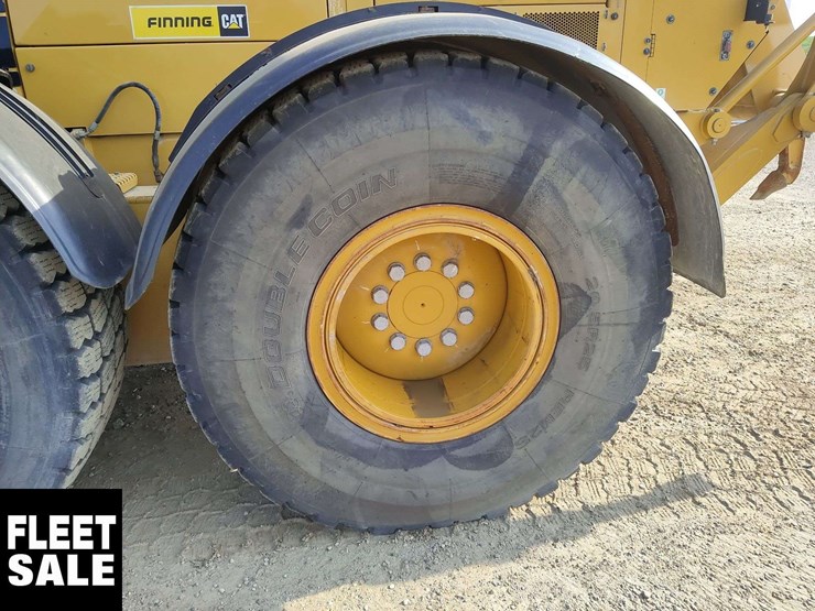 2020-caterpillar-14-image-37