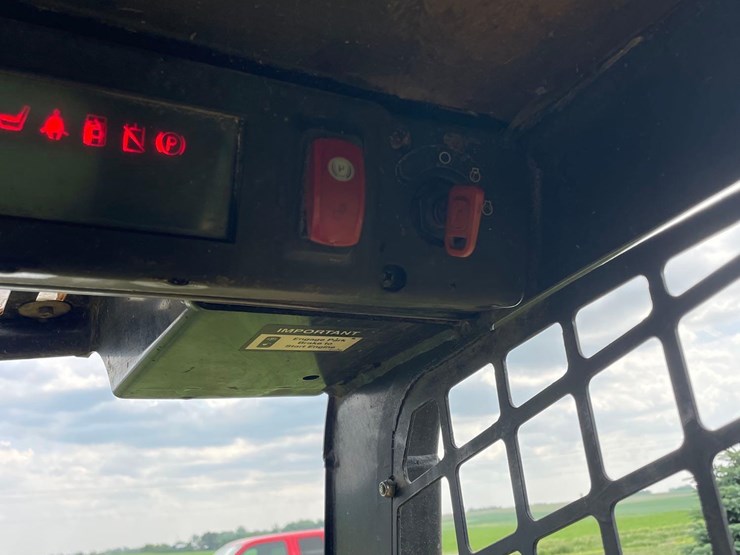 2006-john-deere-317-image-48