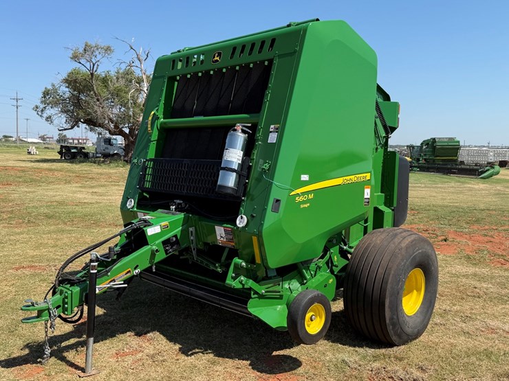 john-deere-560m-image-13