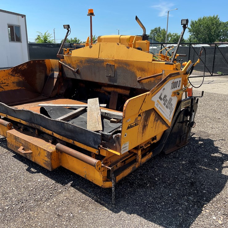 2004 LEEBOY 1000D