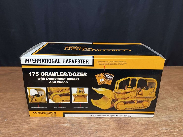 1/25-ih-175-crawler-dozer-nib-1st-gear-image-12