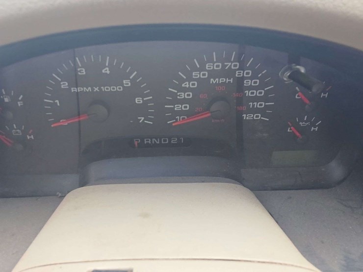 2004-ford-f150-xlt-image-31