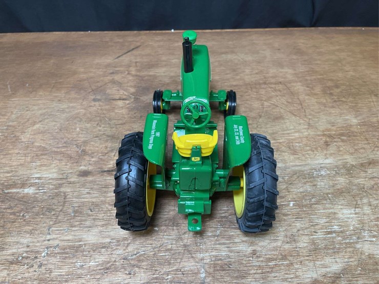 1/16-john-deere-4010-1997-wisconsin-nib-ertl-image-9