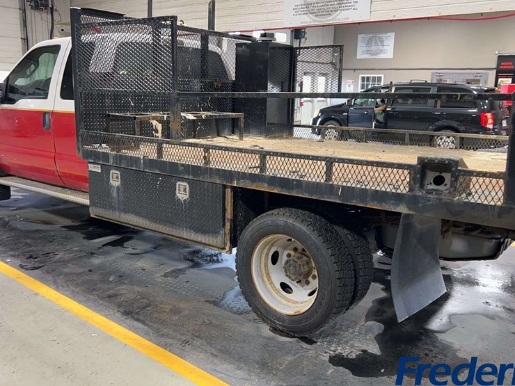 2012-ford-f550-image-28