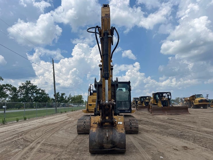 caterpillar-320fl-image-5