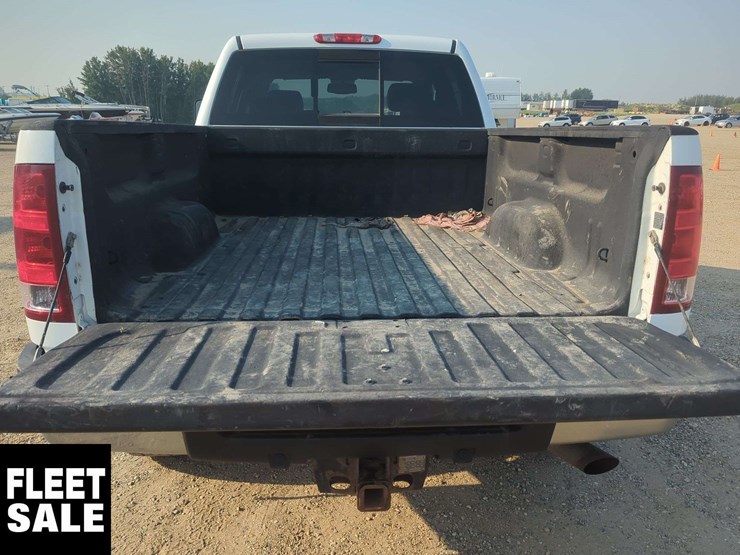 2011-gmc-sierra-2500hd-image-23