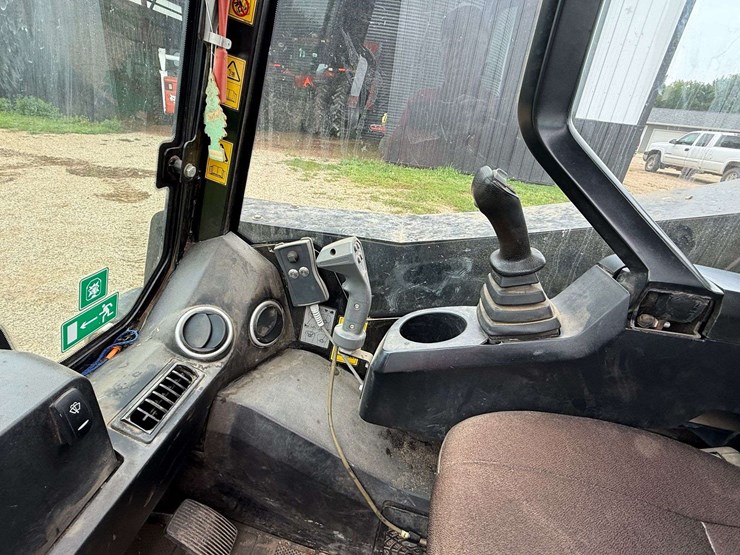 jcb-260-image-22