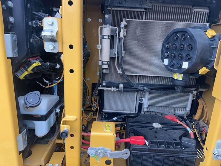 2022-caterpillar-313gc-image-15