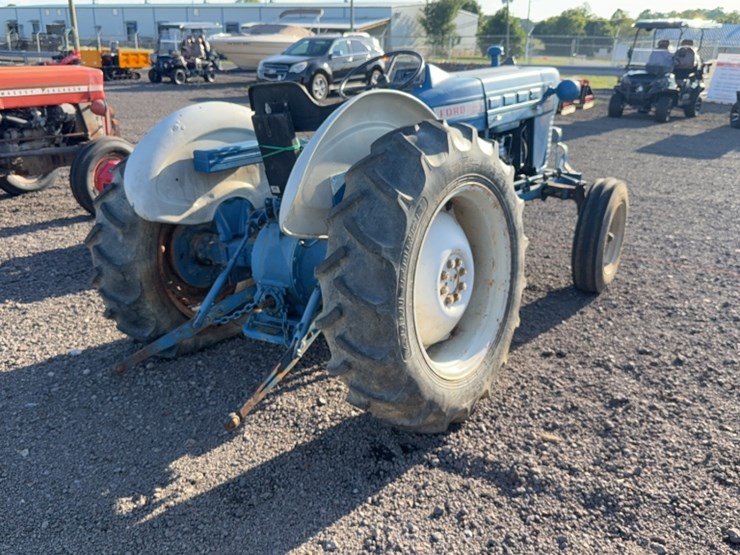 ford-3000-image-10