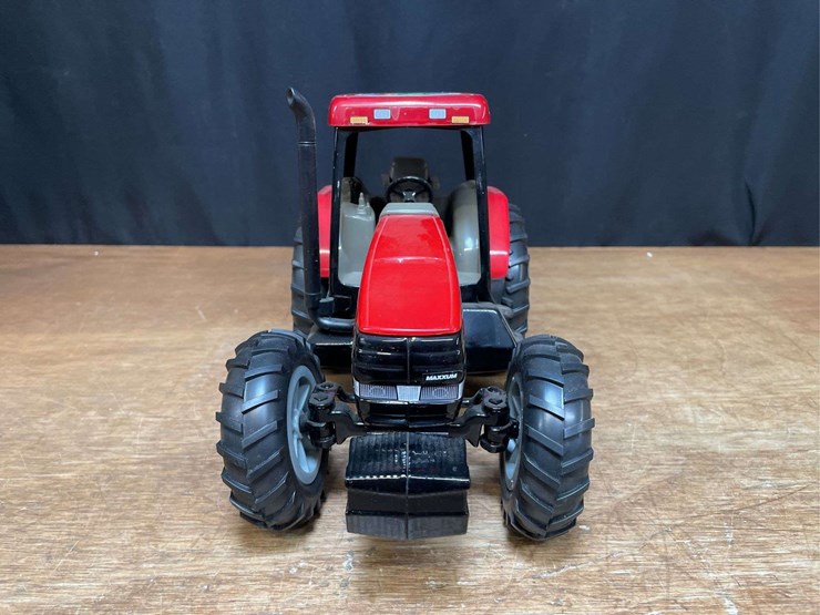 1/16-case-ih-mx110-2002-wisconsin-nib-ertl-image-11