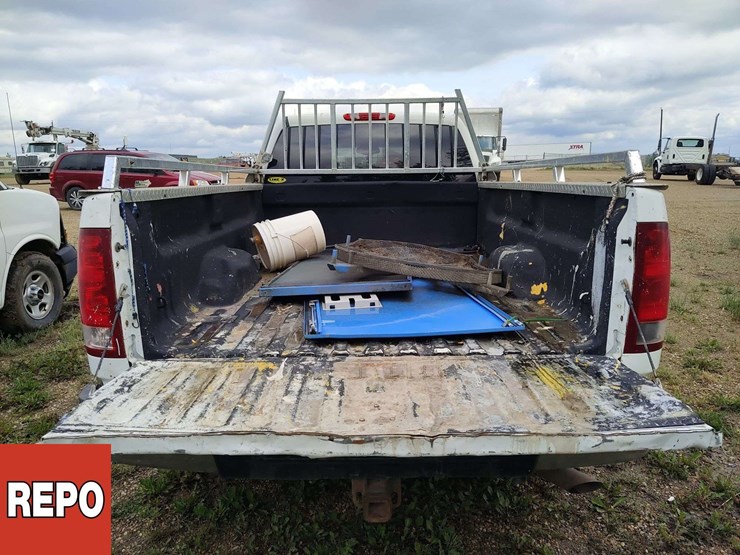 2010-gmc-sierra-3500hd-image-17