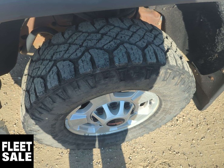 2018-gmc-sierra-2500hd-image-23
