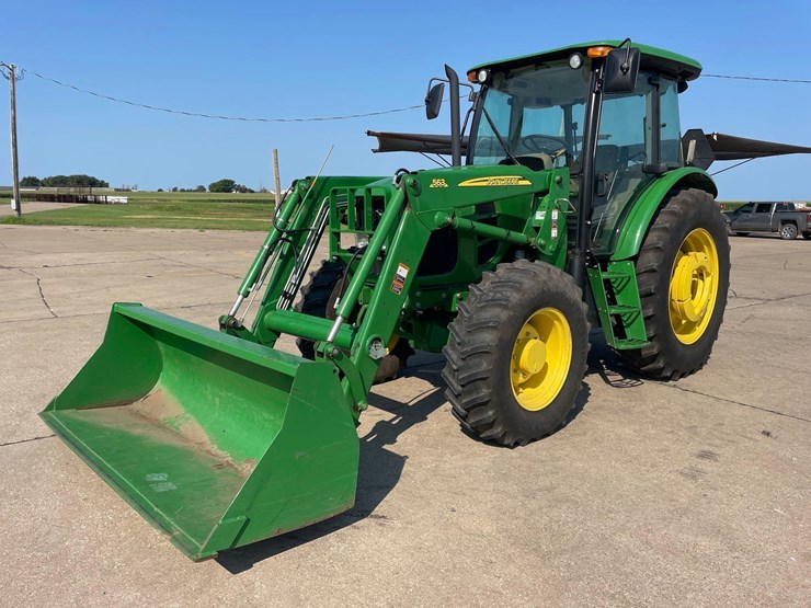 2015-john-deere-6115d-image-1