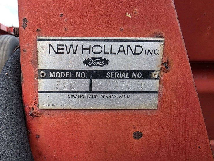 new-holland-520-image-6