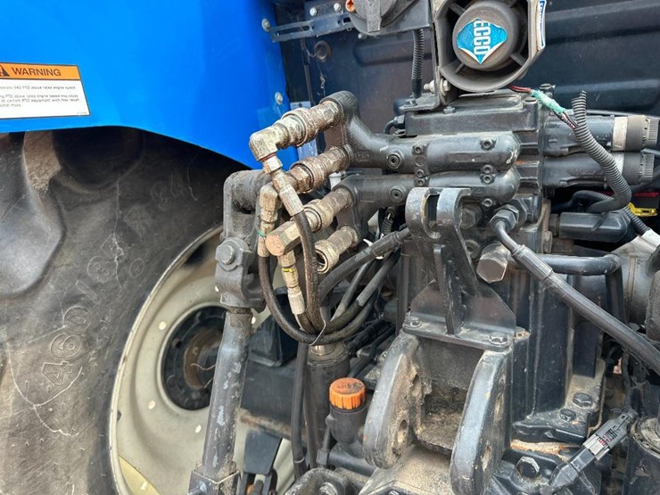 2017-new-holland-t5.110-image-19