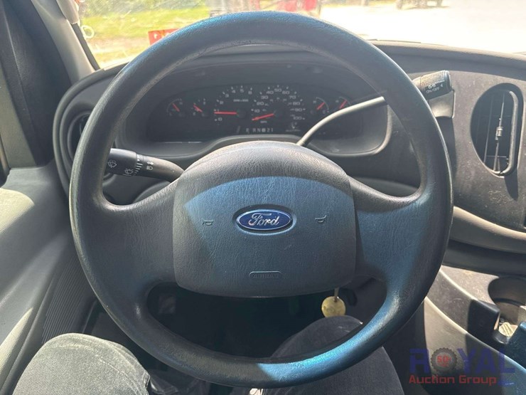 2008-ford-cargo-image-13