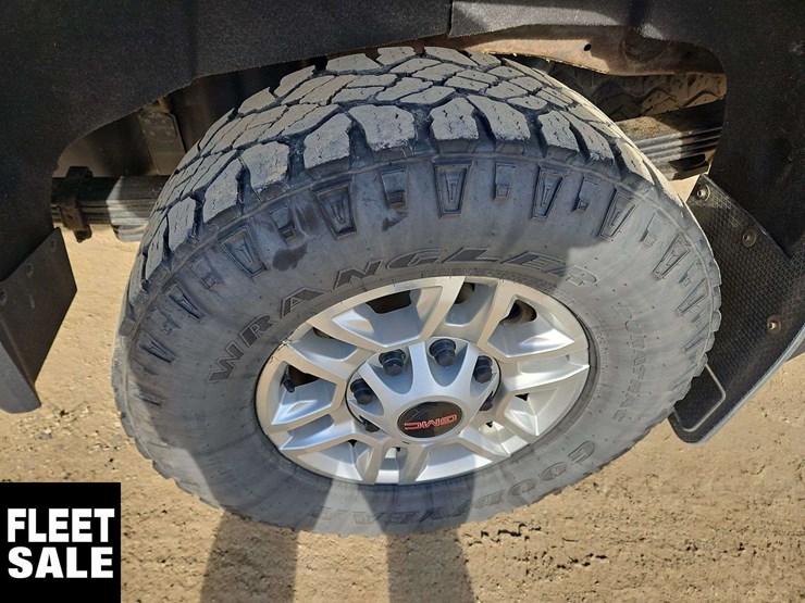 2020-gmc-sierra-2500hd-image-25