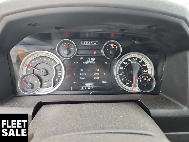 2015-ram-1500-slt-image-7