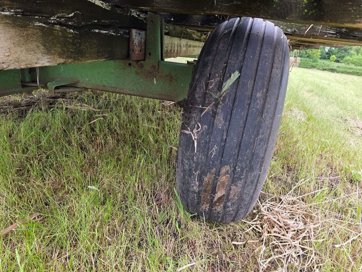 john-deere-running-gear-with-rack,-rack-will-need-work,-11l-15-tires-on-6-bolt-rims,-extendable-hitc-image-5
