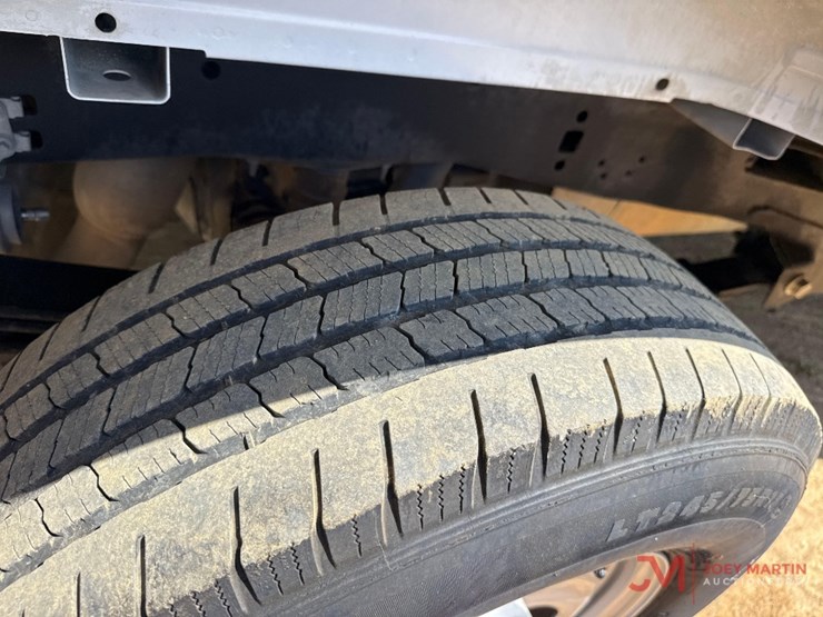 2022-ford-f250-xl-image-15