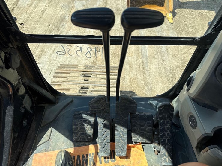 2019-caterpillar-326fl-image-33