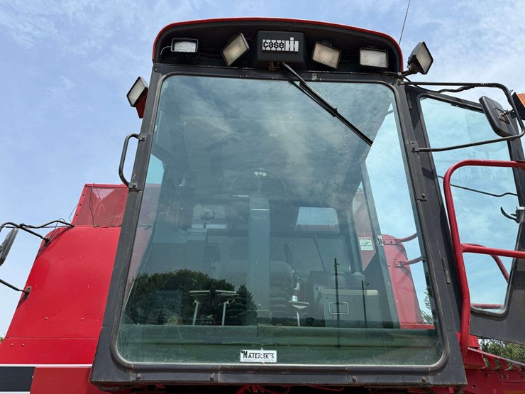 1990-case-ih-1680-image-11
