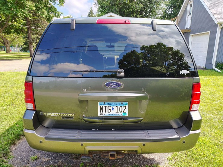2003-ford-expedition-image-12