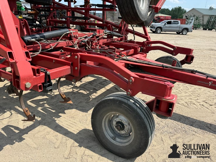 2017-case-ih-255-image-14
