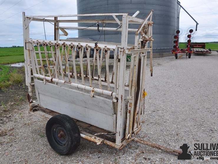 portable-cattle-chute-image-3