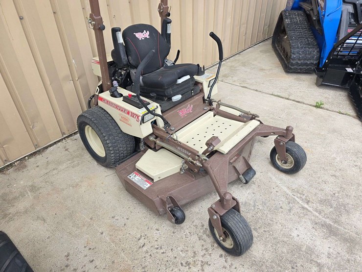2015-grasshopper-327k-mid-mount-zero-turn-lawn-mower,-rear-discharge,-383-hours,-duramax-61-professi-image-1