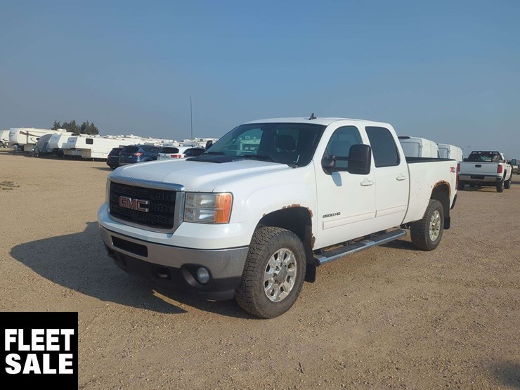 2011-gmc-sierra-2500hd-image-1