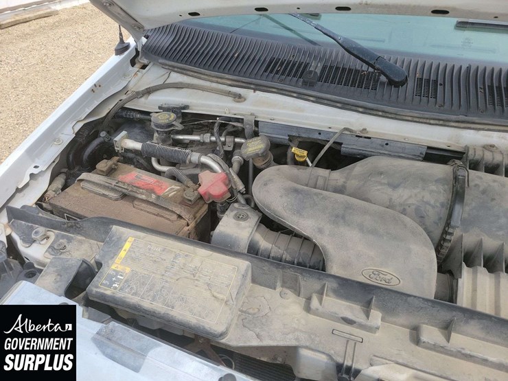 2009-ford-cargo-image-15