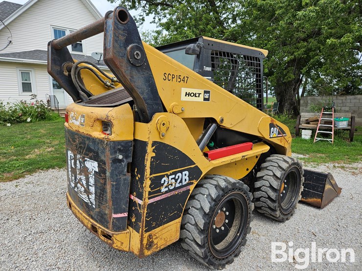 2005-caterpillar-252b-image-5