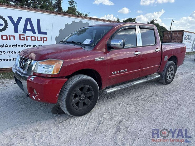 2011-nissan-titan-image-1
