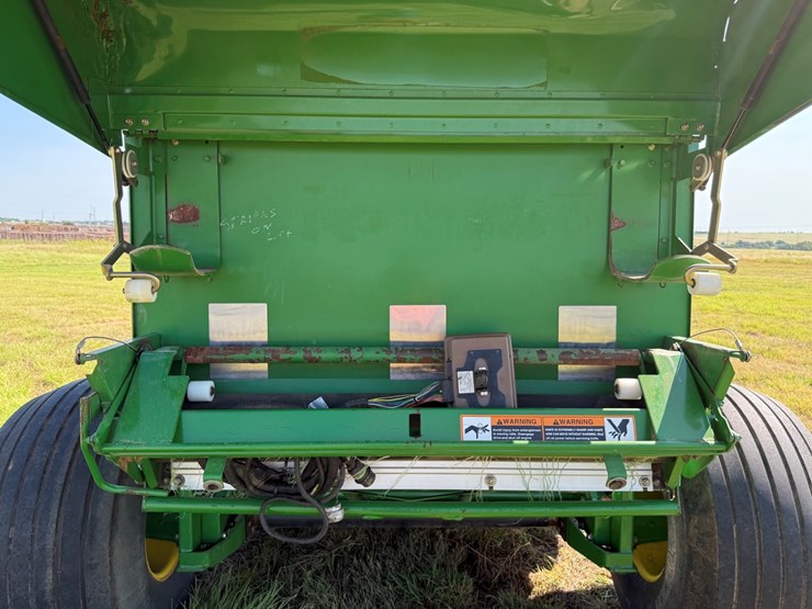 john-deere-468-image-17
