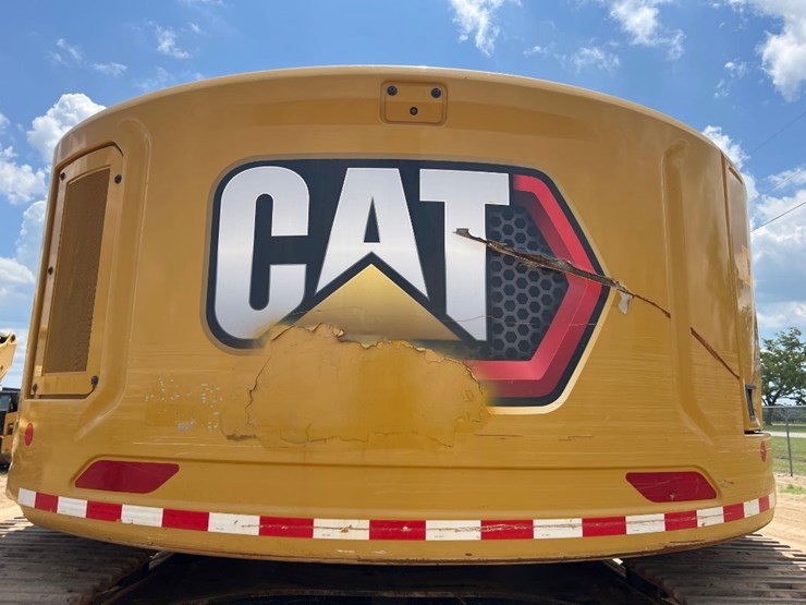 2022-caterpillar-335-image-30