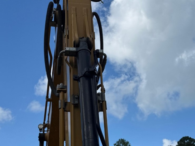 2021-caterpillar-313gc-image-12