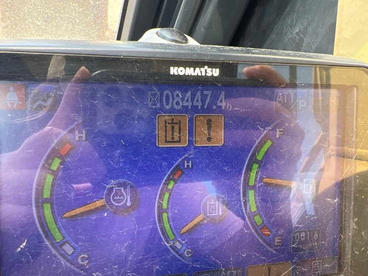 2013-komatsu-pc490-lc-10-image-41