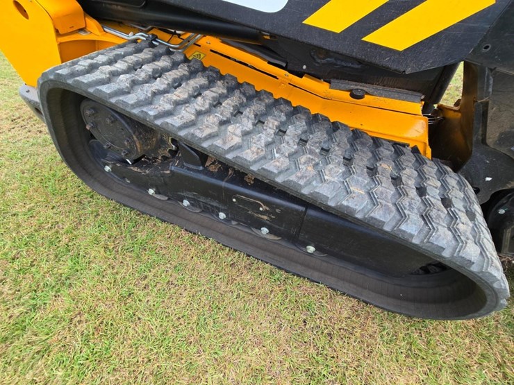 2022-jcb-3ts-8t-image-19
