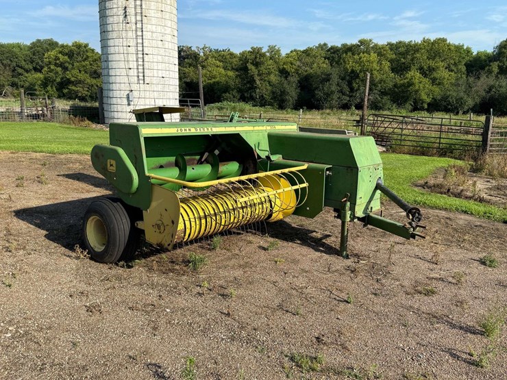 john-deere-336-image-3