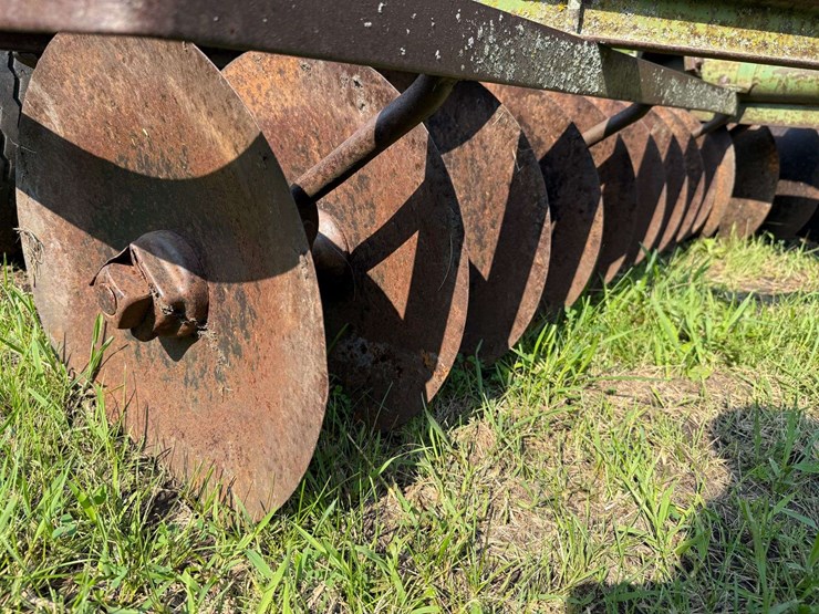 john-deere-10-image-15