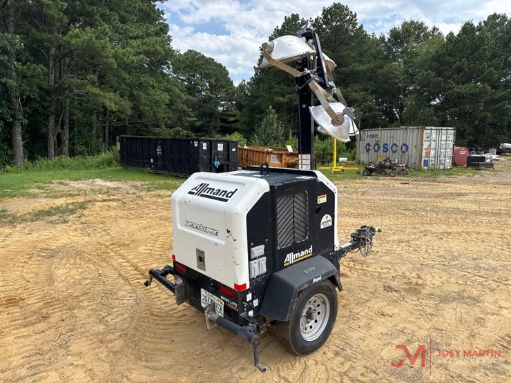 2019allmand-nite-lite-v-seriestowable-light-tower-image-2