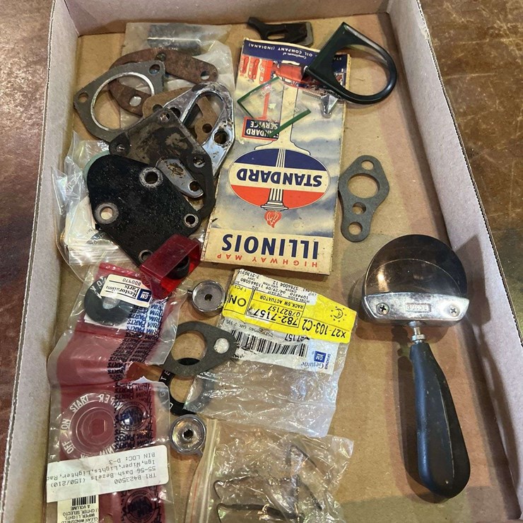Vintage Traffic Light View and other Auto Items