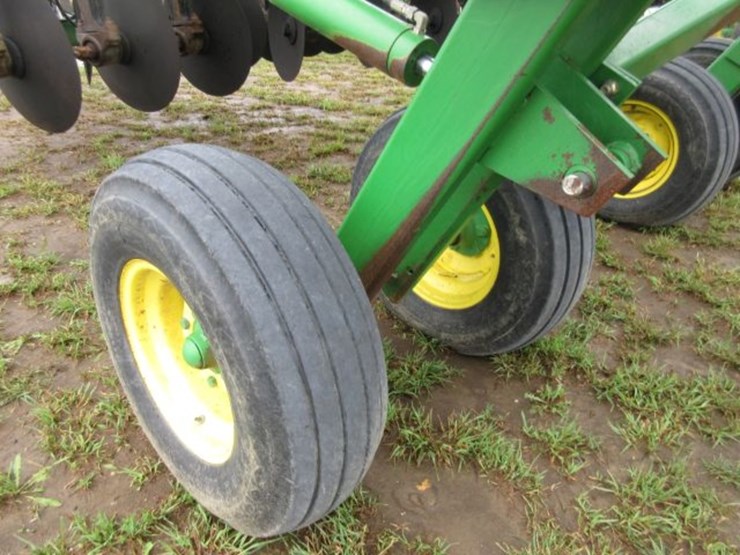 john-deere-2700-image-10