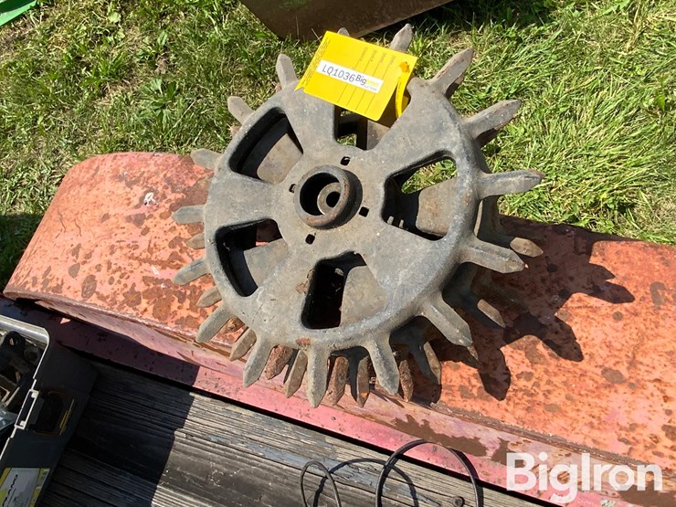 planter-spike-closing-wheels-image-6