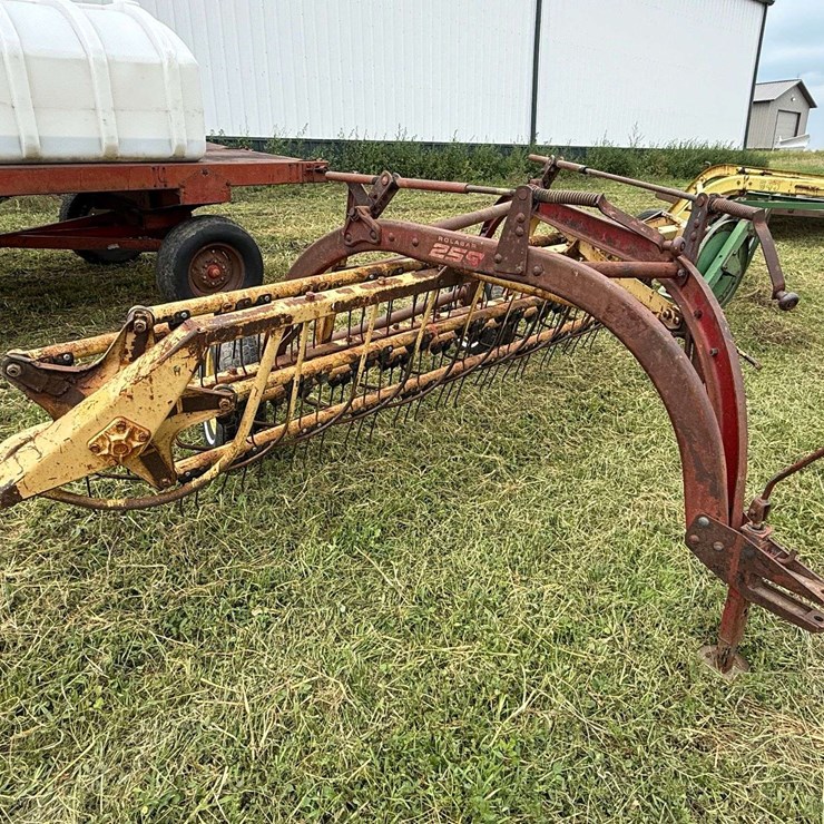 NEW HOLLAND 259